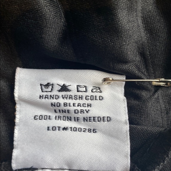 Black Textured Women's Sweater - Picture 7 of 7